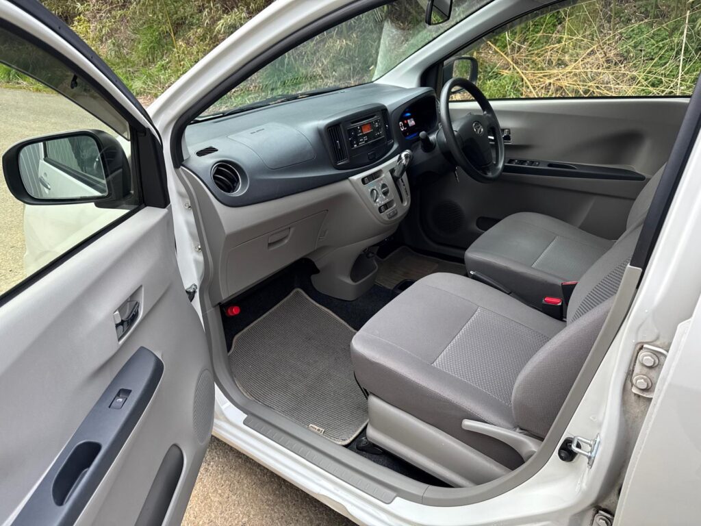 中古車 ダイハツミラ 助手席