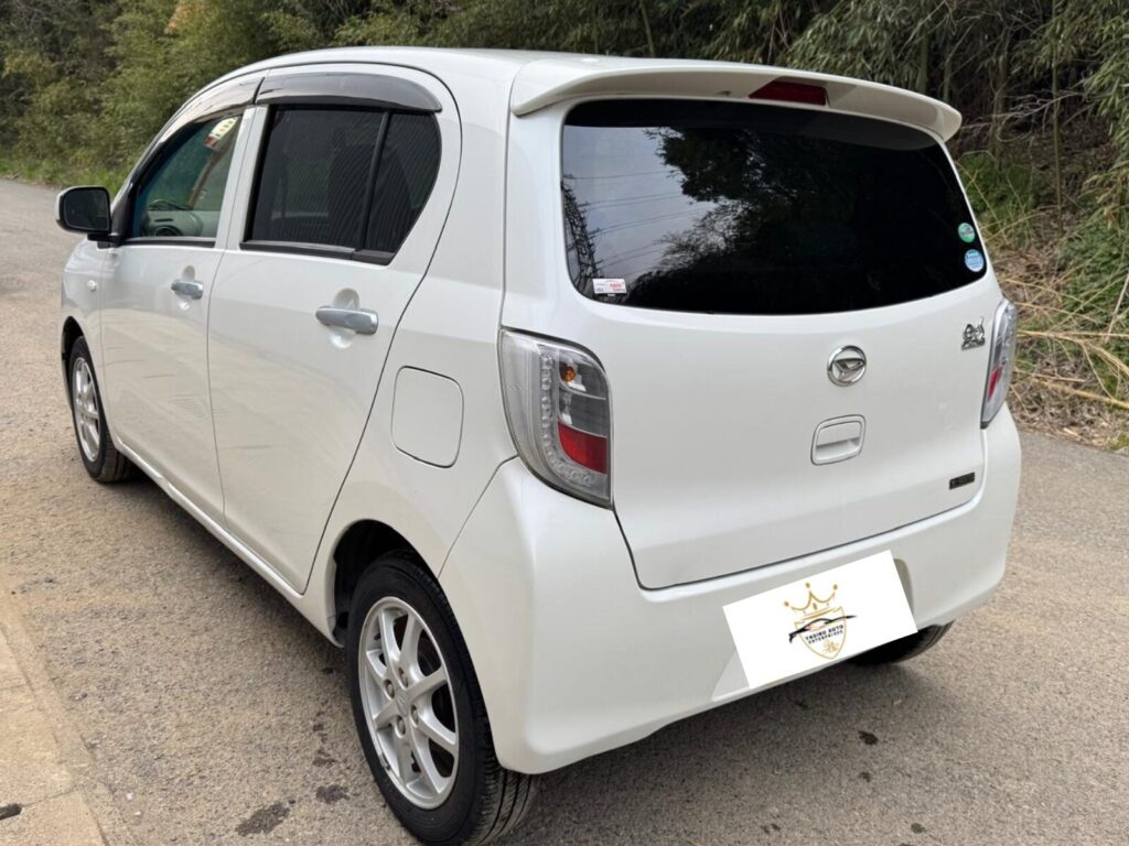 中古車 ダイハツミラ バック