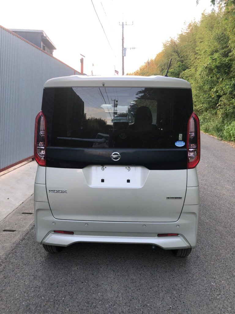 日産ルークス 外観 後ろ