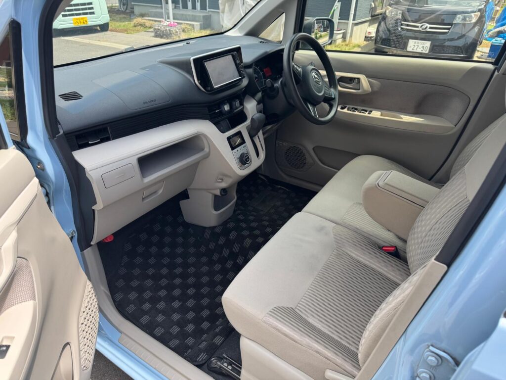 ダイハツ　ムーブ　助手席